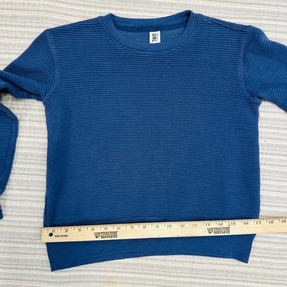 Athleta Girls Blue Crew Neck Sweater Size L - Picture 6 of 11
